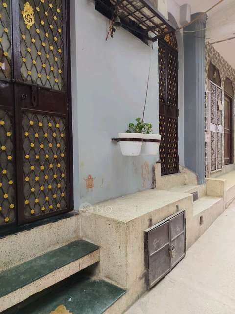 1 RK Flat for Rent  In Munirka