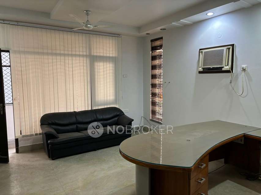 4+ BHK Flat For Sale  In Shakti Nagar