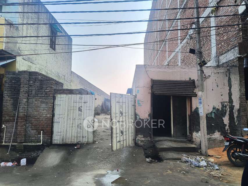 Godown/Warehouse in Sector 51, Noida for Rent 