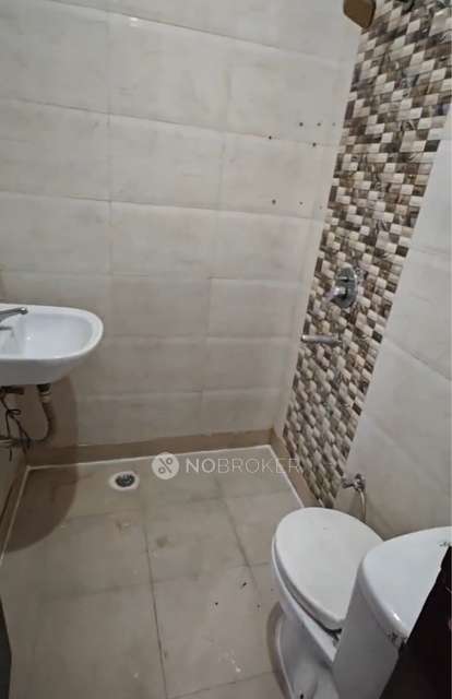 2 BHK Flat In Shiv Apartment For Sale  In Mahavir Enclave