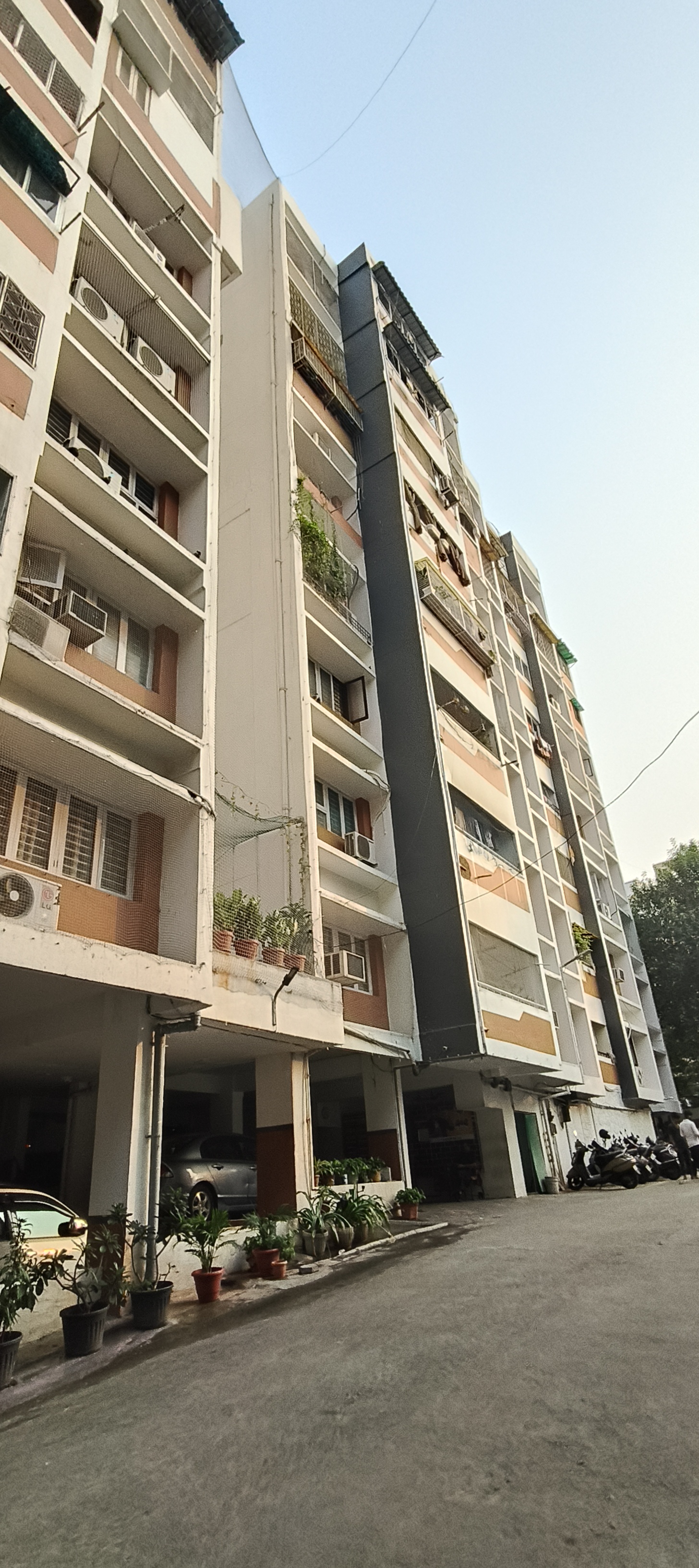 Kundanbagh Apartments