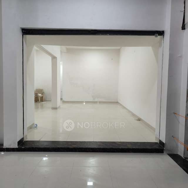 Shop in Saket, Delhi for Rent 