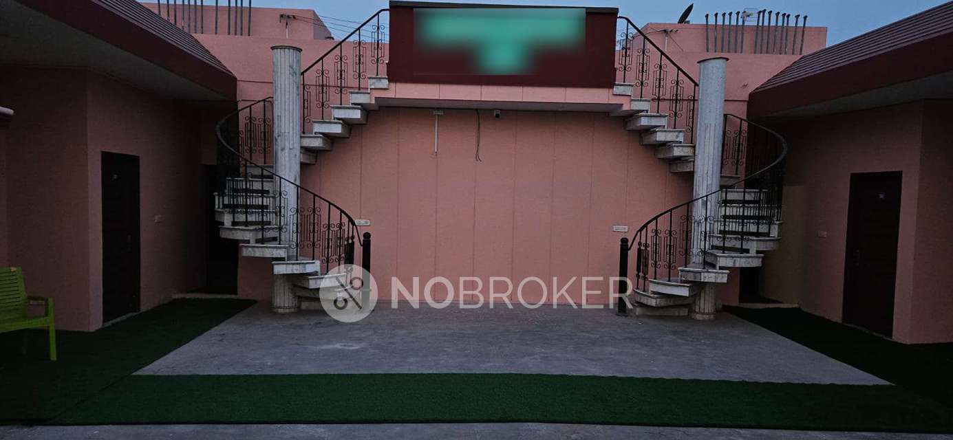 PG for Boys in Sector 13