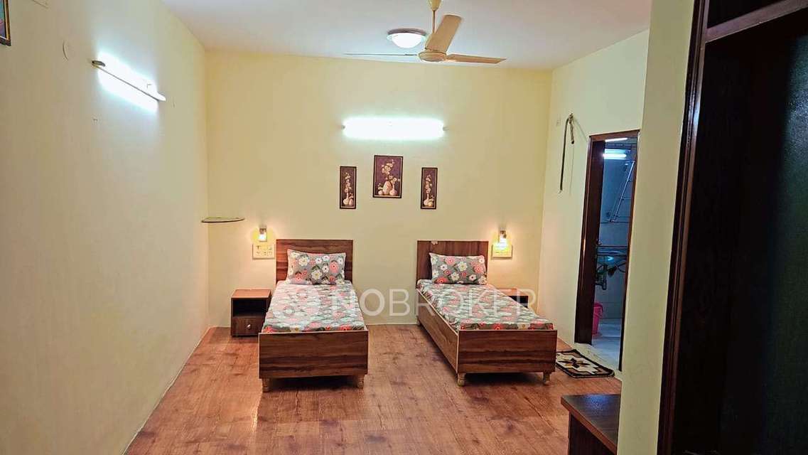 PG for Boys in Sector 13