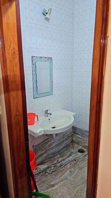 PG for Boys in Sector 13