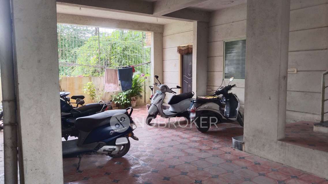 4+ BHK Flat For Sale  In Devarachikkana Halli