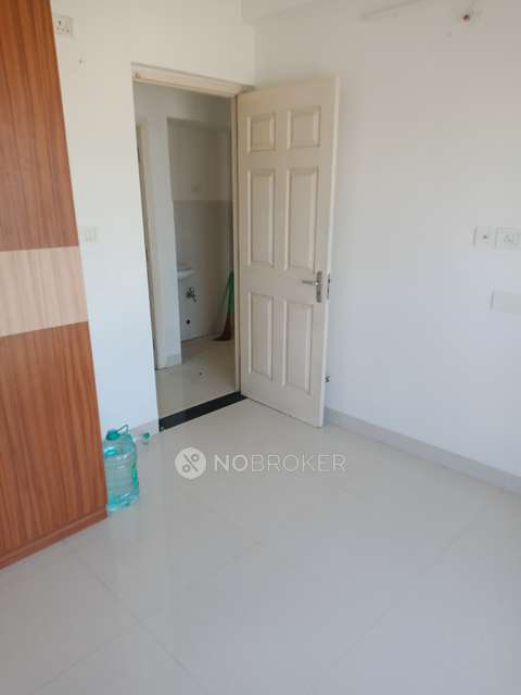 2 BHK Flat In Embassy Residency For Sale  In Perumbakkam