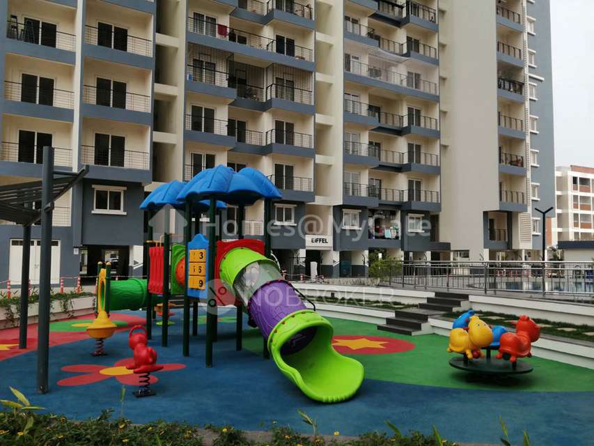 2 BHK Flat In Candeur Landmark For Sale  In Gunjur