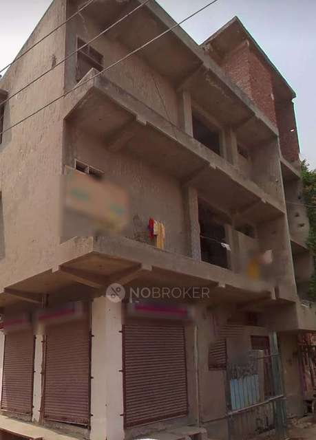 4+ BHK Flat For Sale  In Yusufpur