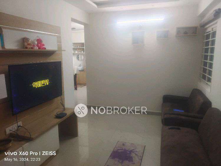 Single Room for Female In 3 BHK  In Gsr In Hitec City