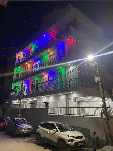 PG for Girls in Niksam Girls Pg Noida Sector 63