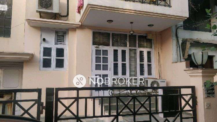 3 BHK Flat In Standalonebuilding For Sale  In  Sector 41