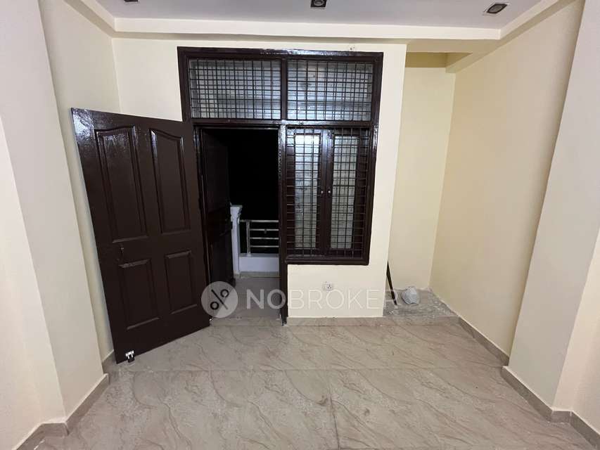 1 BHK Flat In Apartment For Sale  In Dlf Ankur Vihar