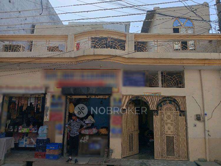 Commercial Property in Akash Nagar, Ghaziabad for Rent 