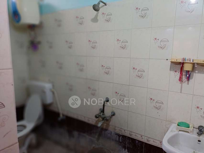 3 BHK Flat In Sri Vignesh Flats For Sale  In Madipakkam