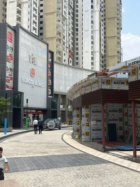 Shop in Sector 110, Noida for Rent 