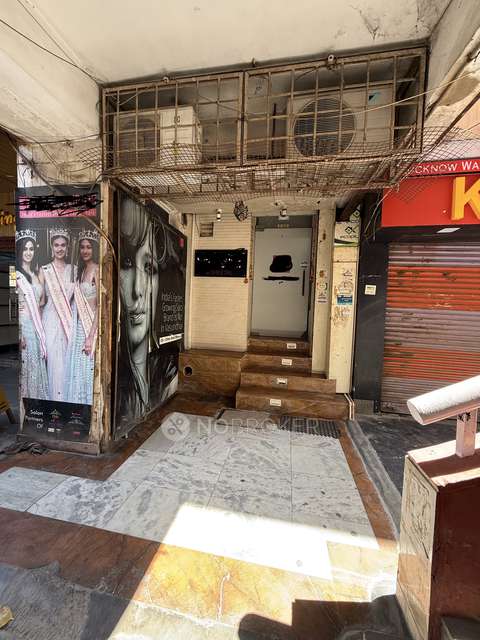 Shop in Vasundhara Enclave, Delhi for sale 