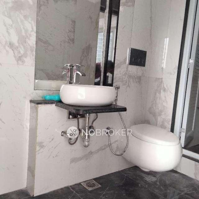 2 BHK Flat In Ruparel Ariana For Sale  In Parel East