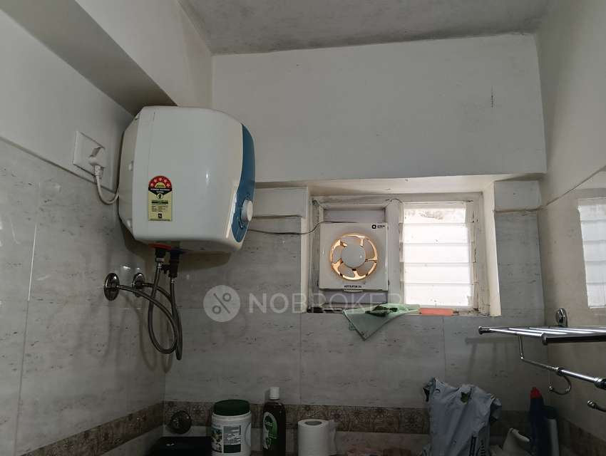 3 BHK Flat In Acropolis Buildwell For Sale  In R Krishnaiah Nagar