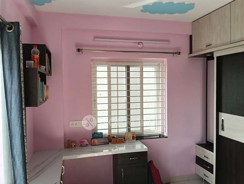 3 BHK Flat In Acropolis Buildwell For Sale  In R Krishnaiah Nagar
