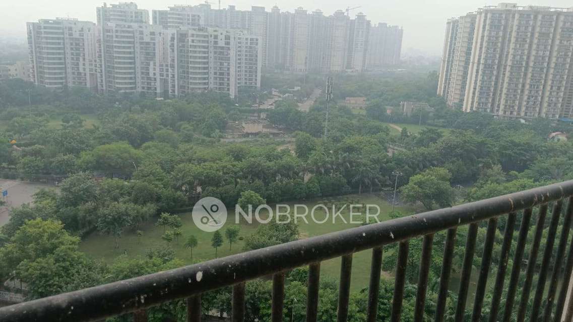 4+ BHK Flat In Amrapali Platinum For Sale  In Sector-119