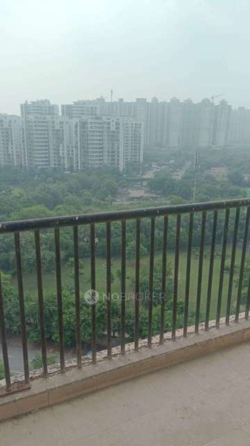 4+ BHK Flat In Amrapali Platinum For Sale  In Sector-119