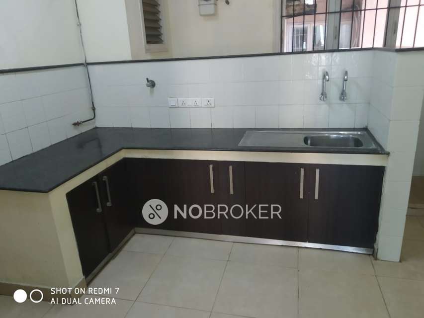 3 BHK Flat In Victoria Towers For Sale  In Kazhipattur