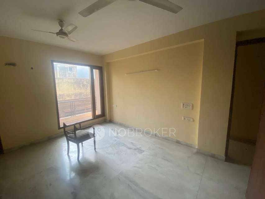 4 BHK Flat For Sale  In Ramesh Nagar