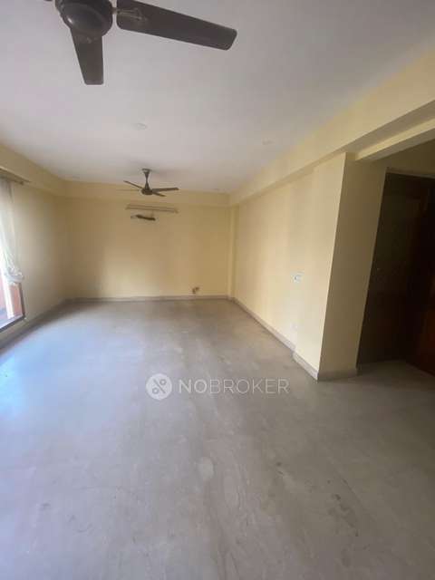 4 BHK Flat For Sale  In Ramesh Nagar