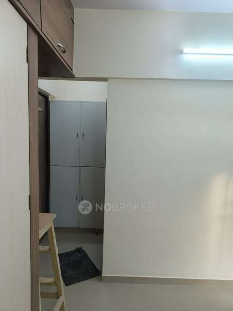 2 BHK Flat In Marve Manor Chs For Sale  In Malad West