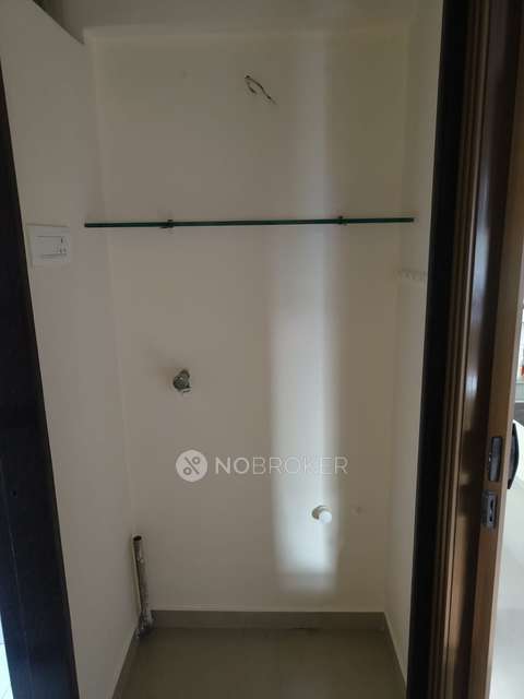 2 BHK Flat In Marve Manor Chs For Sale  In Malad West