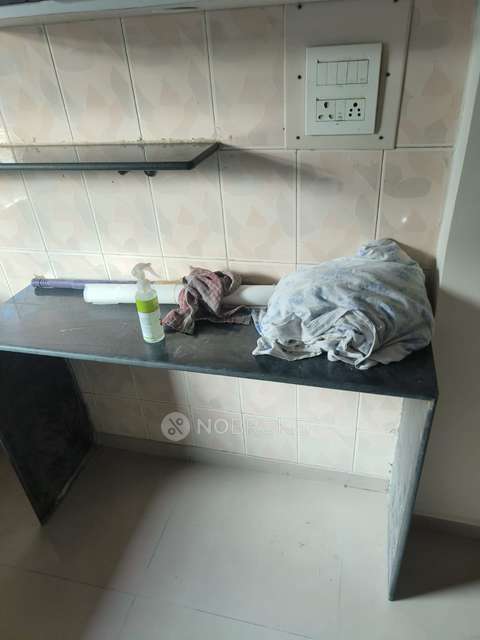 2 BHK Flat In Marve Manor Chs For Sale  In Malad West