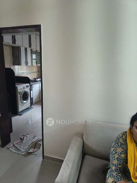 2 BHK Flat In Marve Manor Chs For Sale  In Malad West