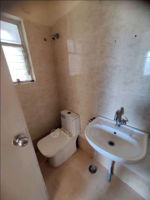 2 BHK Flat In Sliver Socitey Wing A Katraj For Sale  In Morya Nursing Home, Silver Oak Society, À¤¶à¥à¤²à¤¾à¤°à¤®à¤¾à¤²à¤¾, À¤µà¤¿à¤à¥à¤¨à¤¹à¤°à¥à¤¤à¤¾ À¤¨à¤à¤°, À¤à¥à¤à¤¢à¤µà¤¾ À¤¬à¥à¤¦à¥à¤°à¥à¤, À¤ªà¥à¤£à¥, À¤®à¤¹à¤¾à¤°à¤¾à¤·à¥à¤à¥à¤° 411046, India