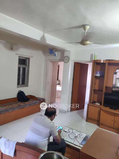 2 BHK Flat In Koyalikar Building For Sale  In Ganesh Peth