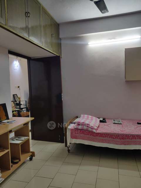 2 BHK Flat In Crystal Court For Sale  In Annanagar East