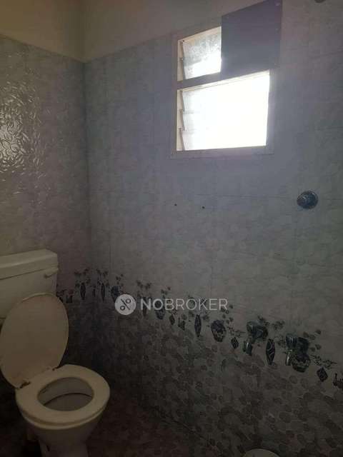 2 BHK Flat In Repute Owe For Sale  In Annanur