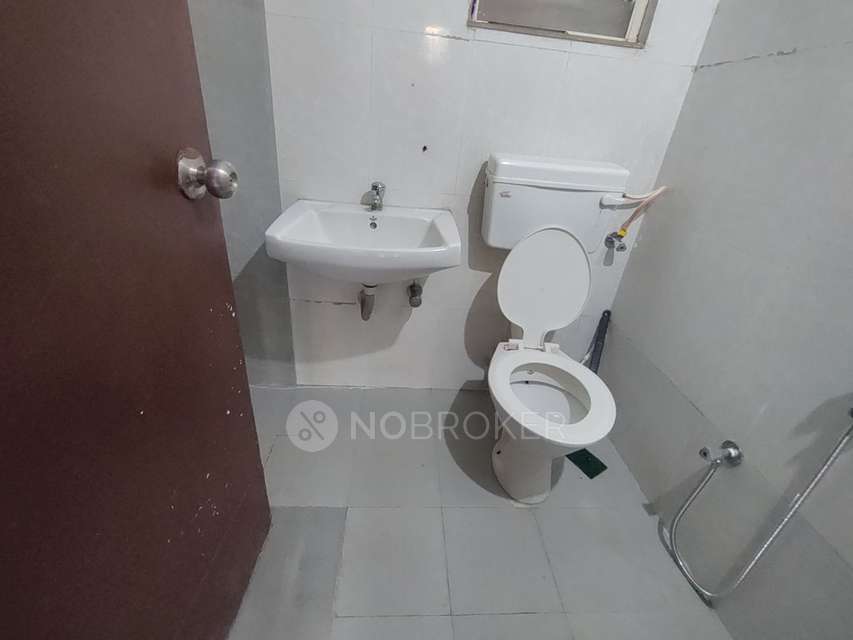 2 BHK Flat In Ravi Park For Sale  In Hadapsar