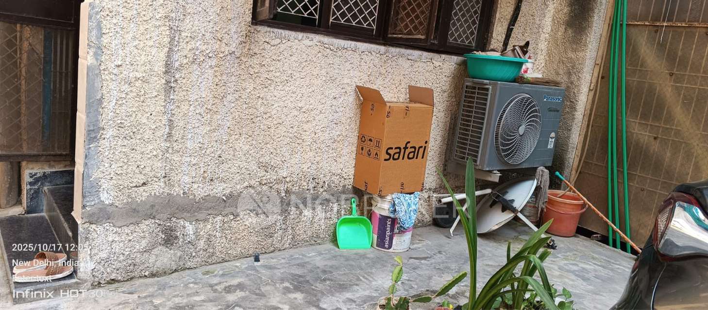 1 BHK Flat In Lig Flats For Sale  In Dwarka