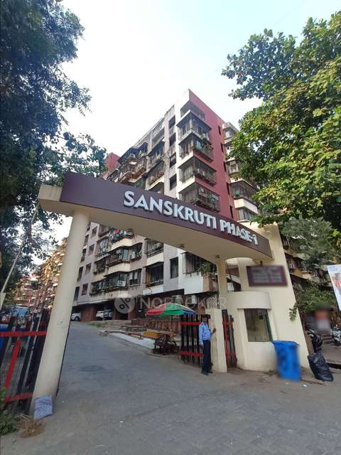 2 BHK Flat In Thakur Complex For Sale  In  Kandivali East