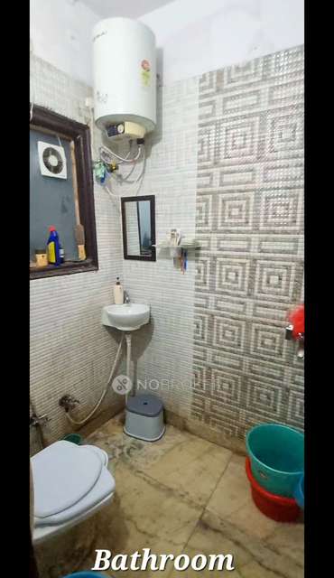 2 BHK Flat For Sale  In Krishna Nagar