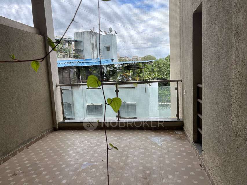 3 BHK Flat For Sale  In Aundh Road