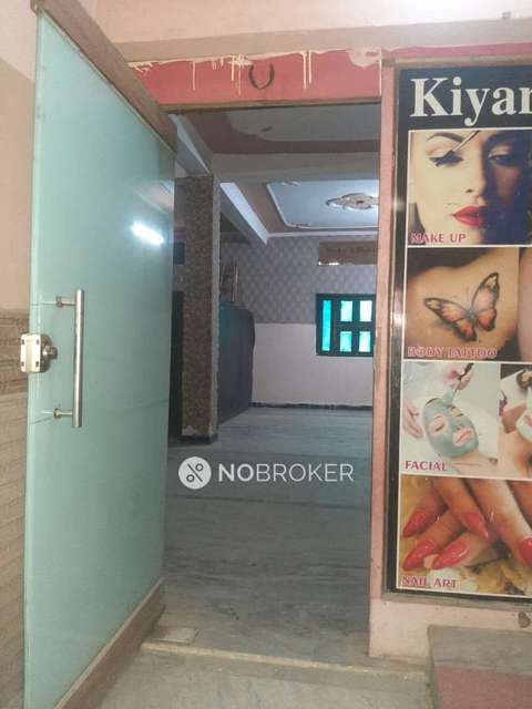 Shop in Budh Vihar, Delhi for sale 