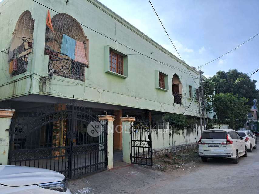 4+ BHK House For Sale  In Bowenpally,600 Square Yards 