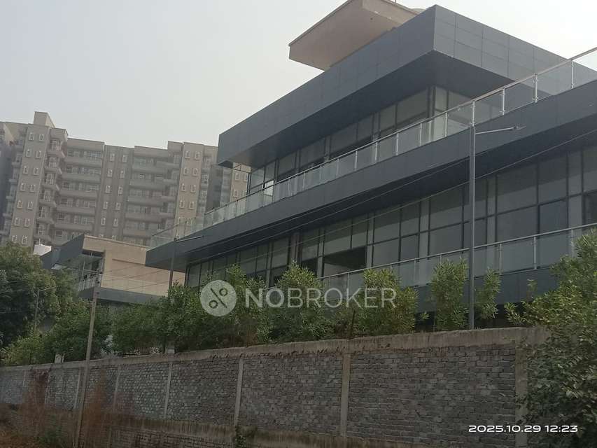 Shop in Pyramid Altia, Gurgaon for Rent 