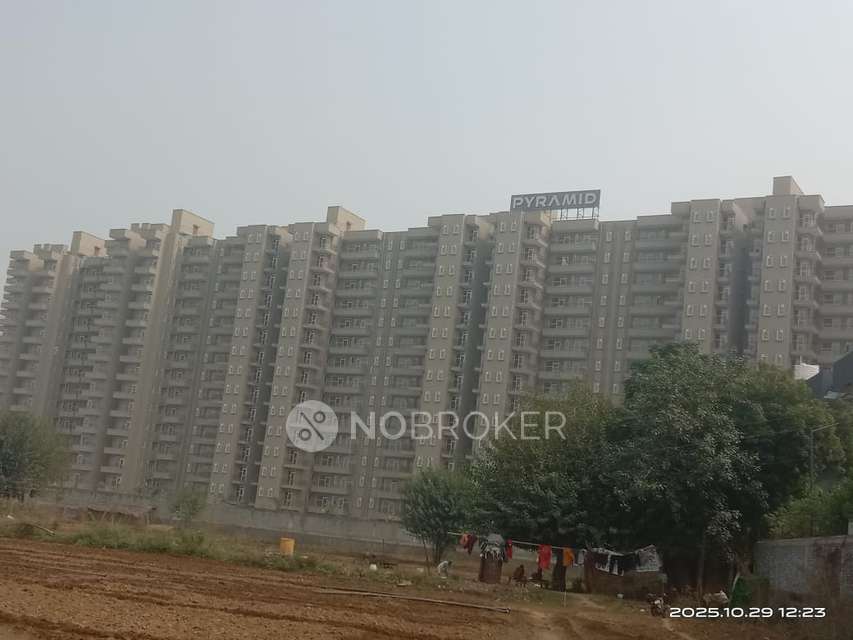 Shop in Pyramid Altia, Gurgaon for Rent 