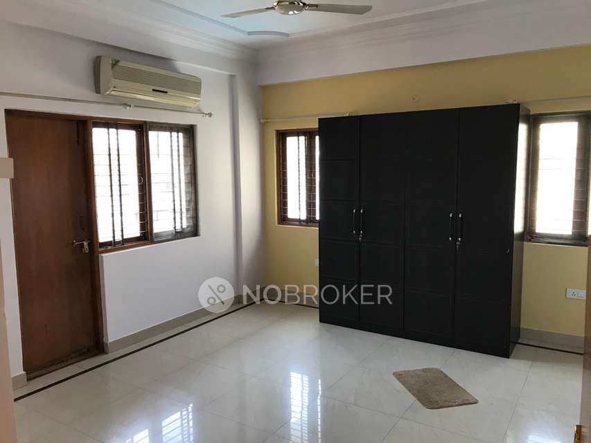 3 BHK Flat In Yashila Apartment For Sale  In Koramangala