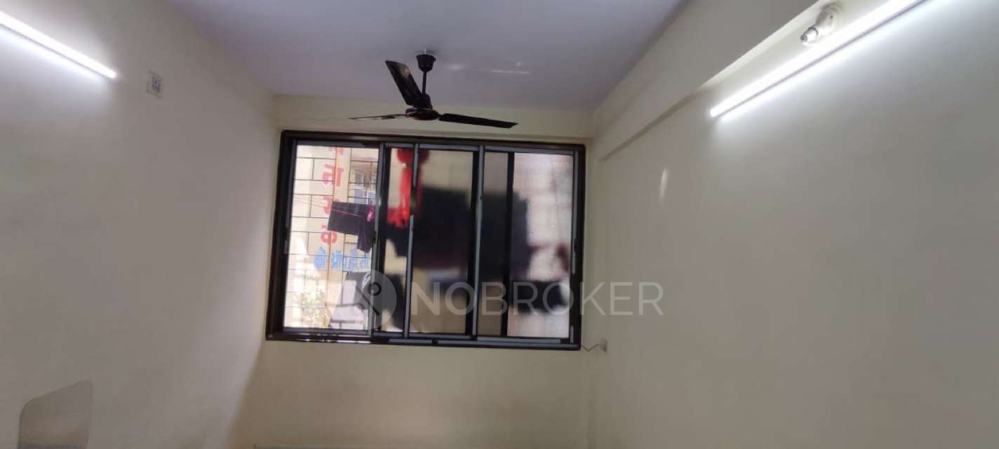 1 RK Flat In Naupada For Sale  In Thane West