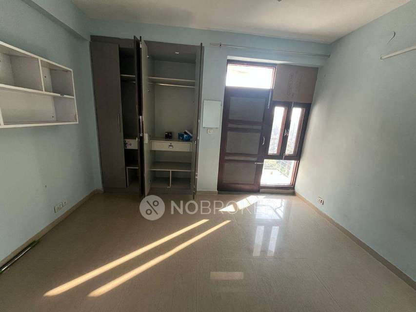 2 BHK Flat In Omaxe Heights, Sector 86 For Sale  In Sector 86