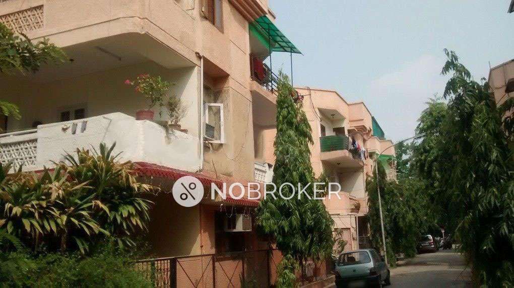 3 BHK Flat In Gharonda Appartment  For Sale  In Alpha I